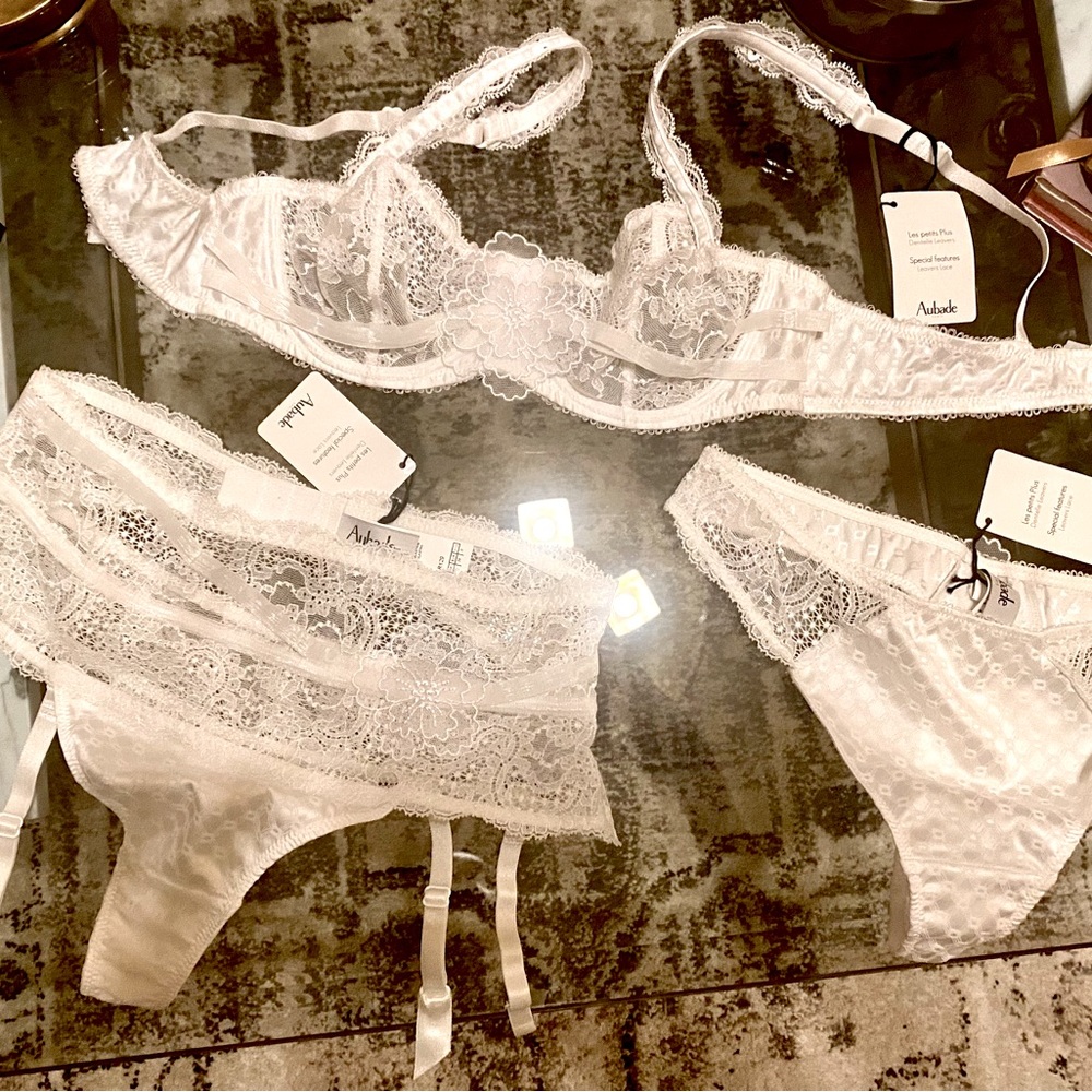 Aubade NWT White 3pc 34 B bra & 2 SM bottoms) leaver lace (most expensive lace)